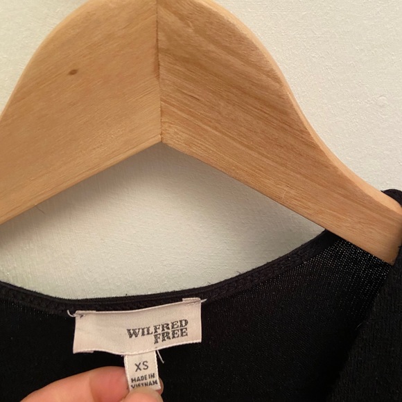 Wilfred Free - Aritzia - Black Deep Neck Long Sleeve Top - Size S - Picture 3 of 3